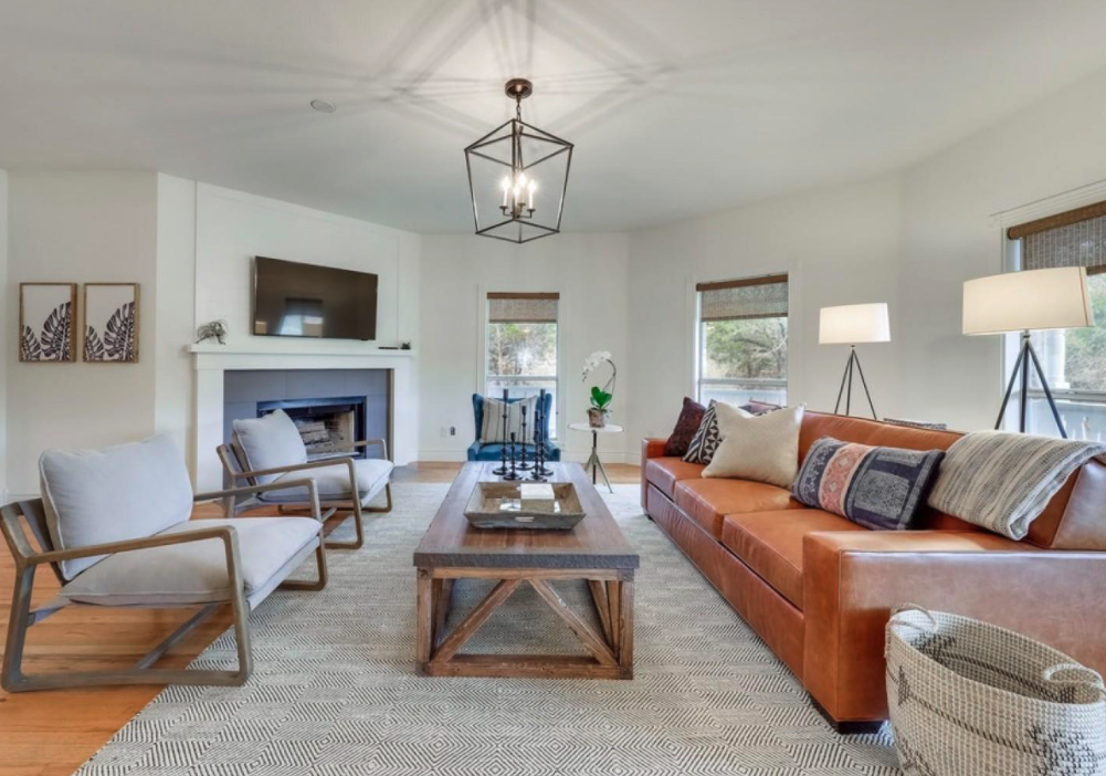 Hideaway Manor - Image 7